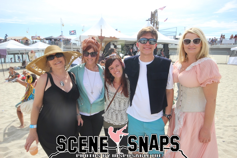 BELMONT_PIER_PIRATE_INVASION_2015_0022_P_.JPG