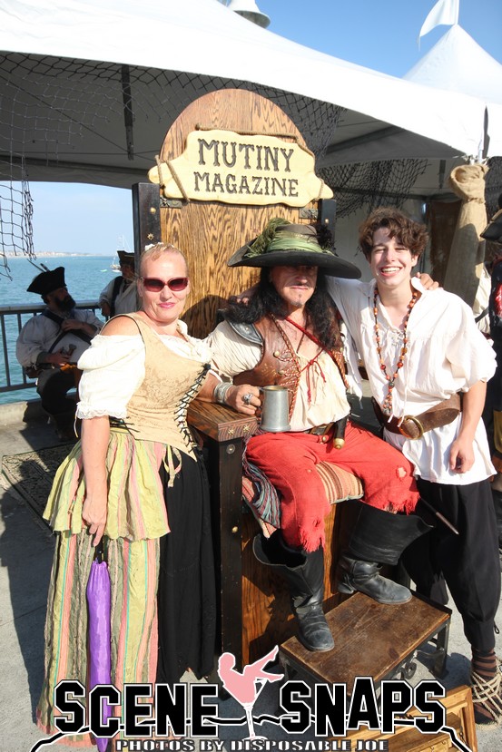 BELMONT_PIER_PIRATE_INVASION_2016_0018_P_.JPG