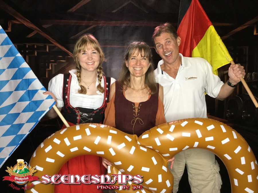 ALPINE_VILLAGE_OKTOBERFEST_OCT_12_18_0034_P_.JPG
