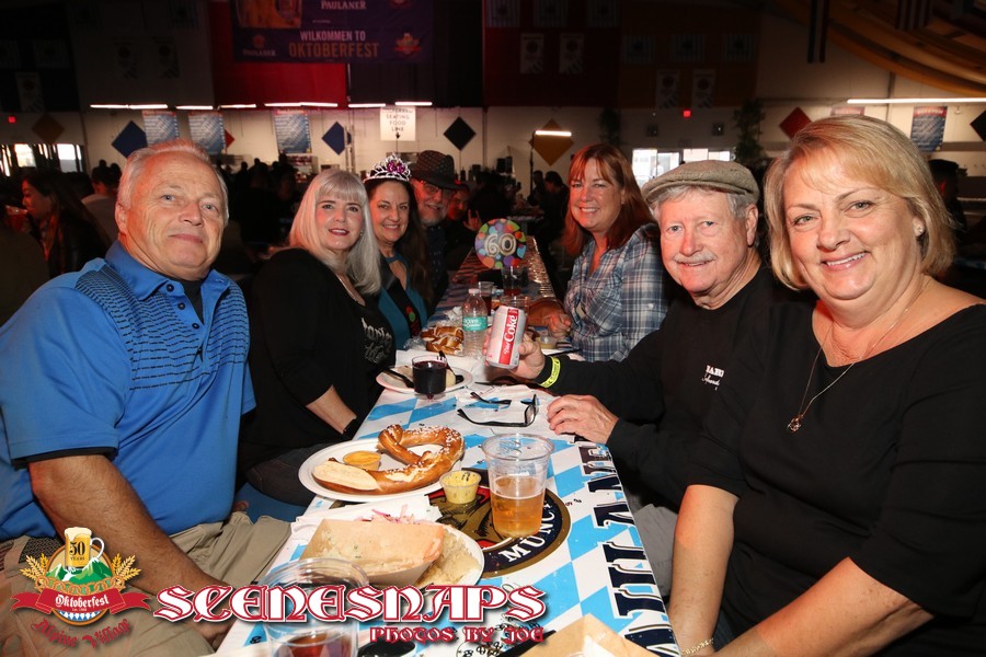 ALPINE_VILLAGE_OKTOBERFEST_OCT_13_18_0436_P_.JPG