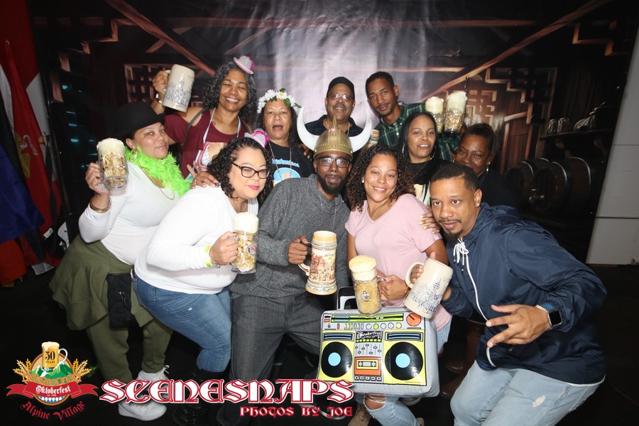 ALPINE_VILLAGE_OKTOBERFEST_OCT_13_18_0442_P_.JPG