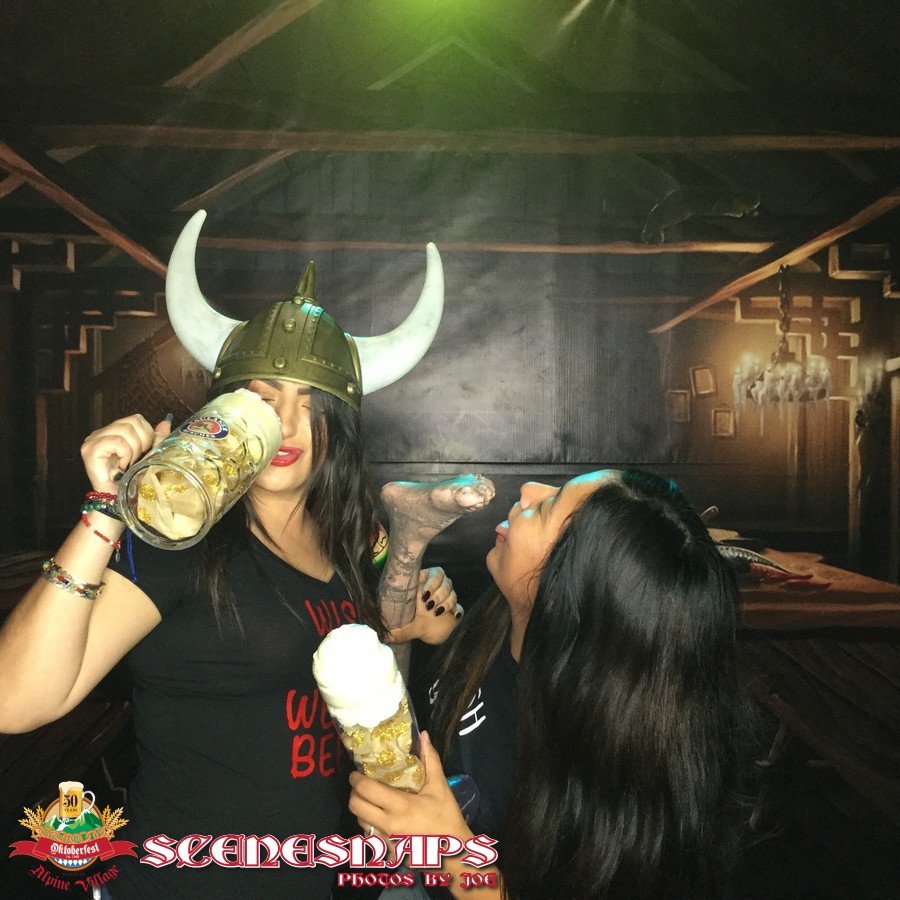 ALPINE_VILLAGE_OKTOBERFEST_OCT_26_18_0103_P_.JPG