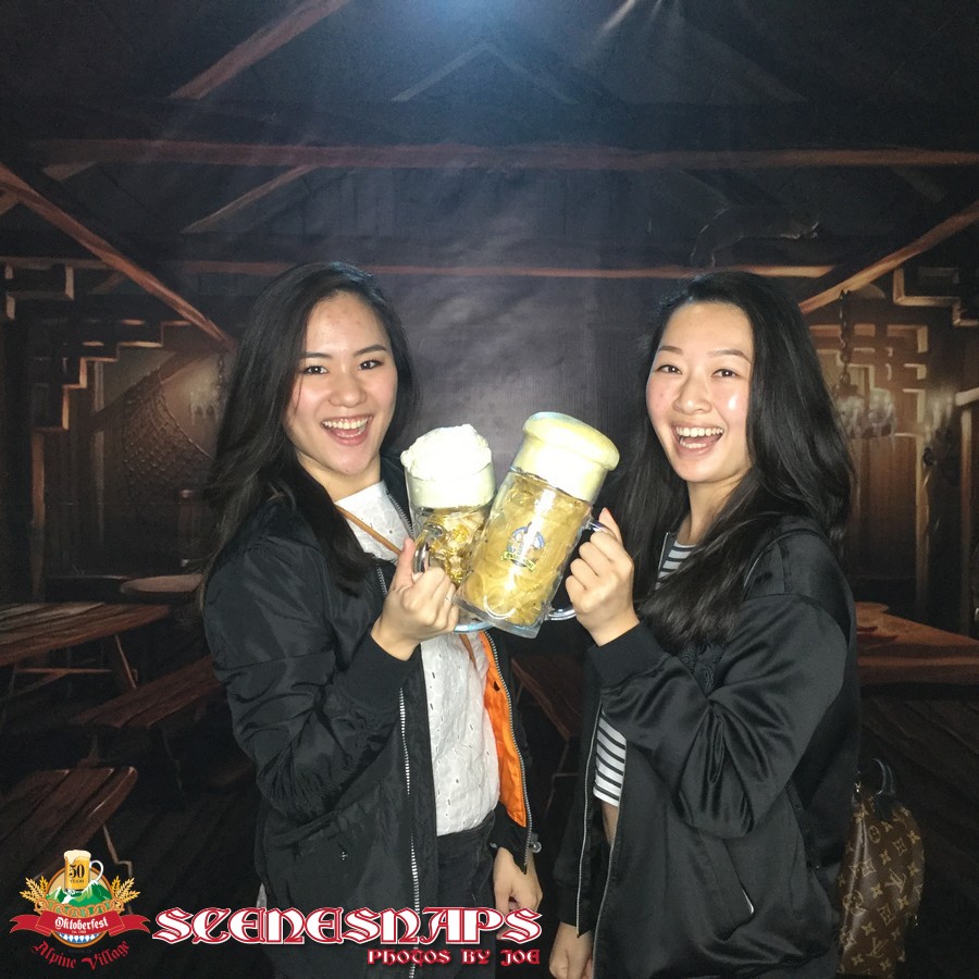 ALPINE_VILLAGE_OKTOBERFEST_OCT_27_18_0076_P_.JPG