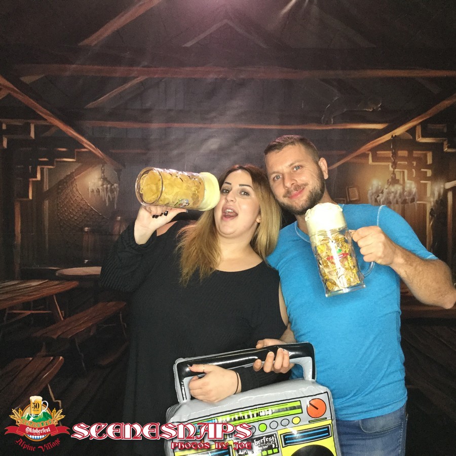 ALPINE_VILLAGE_OKTOBERFEST_OCT_27_18_0102_P_.JPG