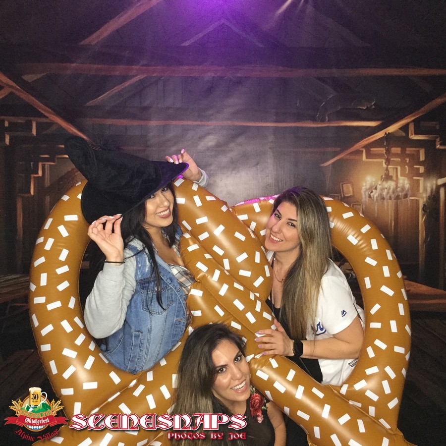ALPINE_VILLAGE_OKTOBERFEST_OCT_27_18_0312_P_.JPG
