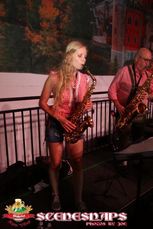 ALPINE_VILLAGE_OKTOBERFEST_SEPT_14_18_0165_P_.JPG