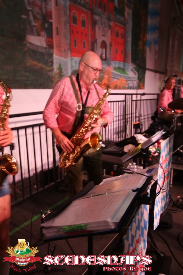 ALPINE_VILLAGE_OKTOBERFEST_SEPT_14_18_0166_P_.JPG