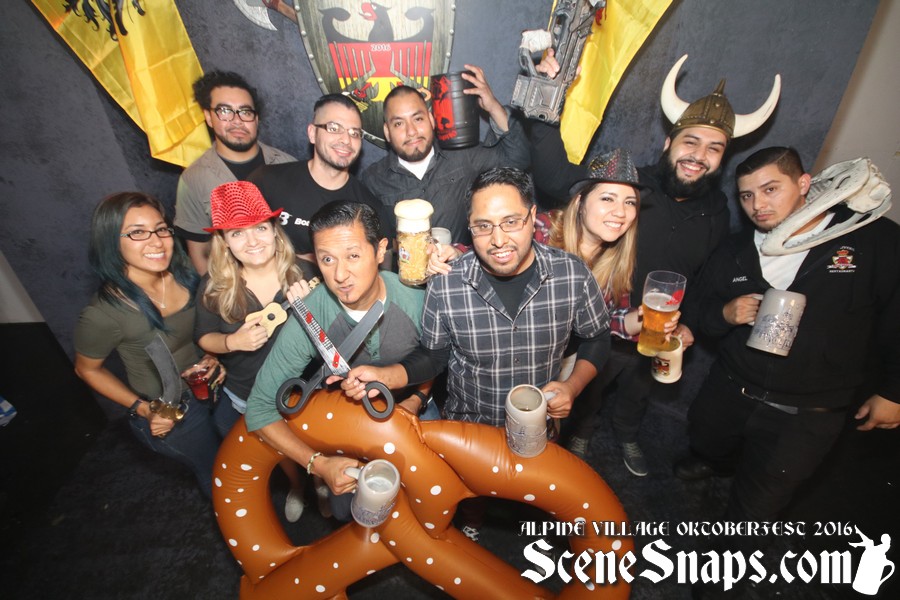 ALPINE_VILLAGE_OKTOBERFEST_OCT_07_16_0304_P_.jpg