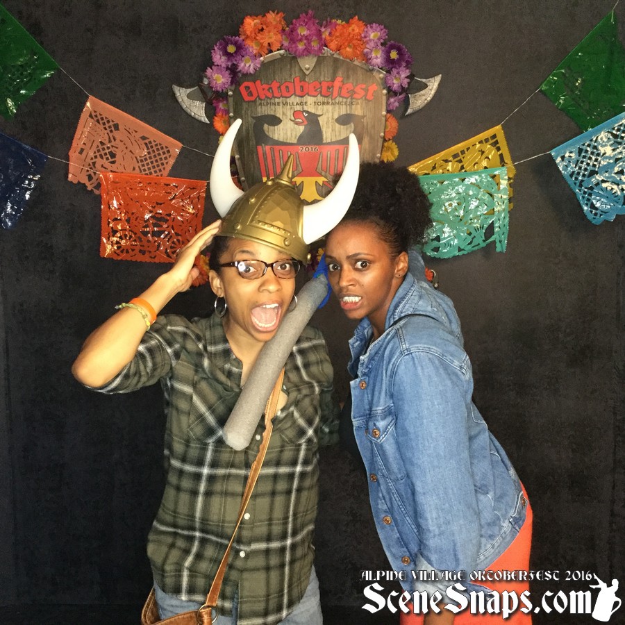ALPINE_VILLAGE_OKTOBERFEST_OCT_28_16_0117_P_.jpg